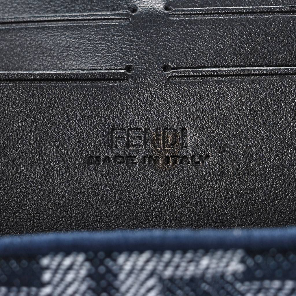 FENDI FABRIC JACQUARD REACTIVE JEAN DENIM VITELLO COVER FF BAGUETTE SOFT TRUNK BLUE BLACK (21*12*6cm)